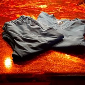 Wonder wink size small navy blue scrub set